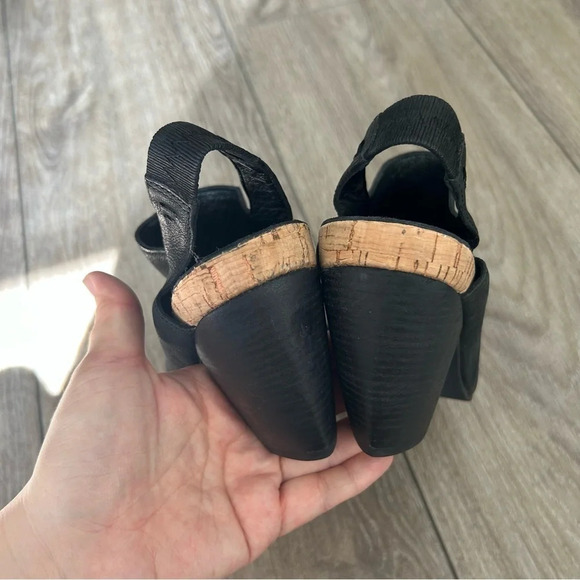 Eileen Fisher Black Pebbled Leather Open Toe Slingback Ankle Bootie - Picture 7 of 14